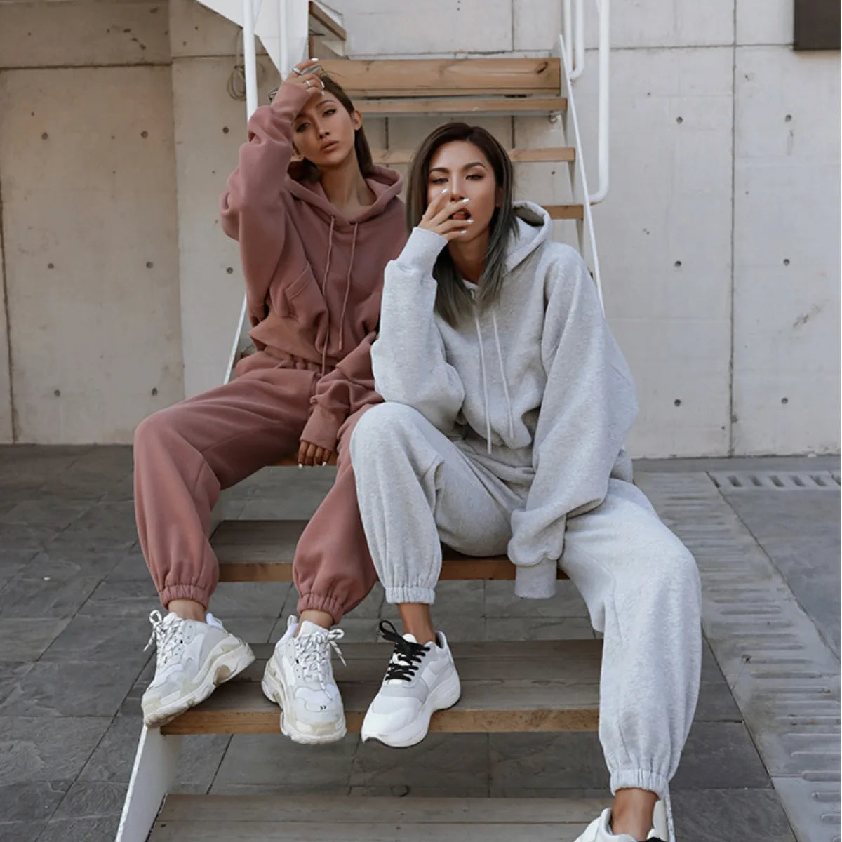 Casual Sports Gym Wear Hoodie Sweatshirt Sweat Pant Two Pieces Jogging Suits Sets Custom Women Tracksuit Sweatsuit Set