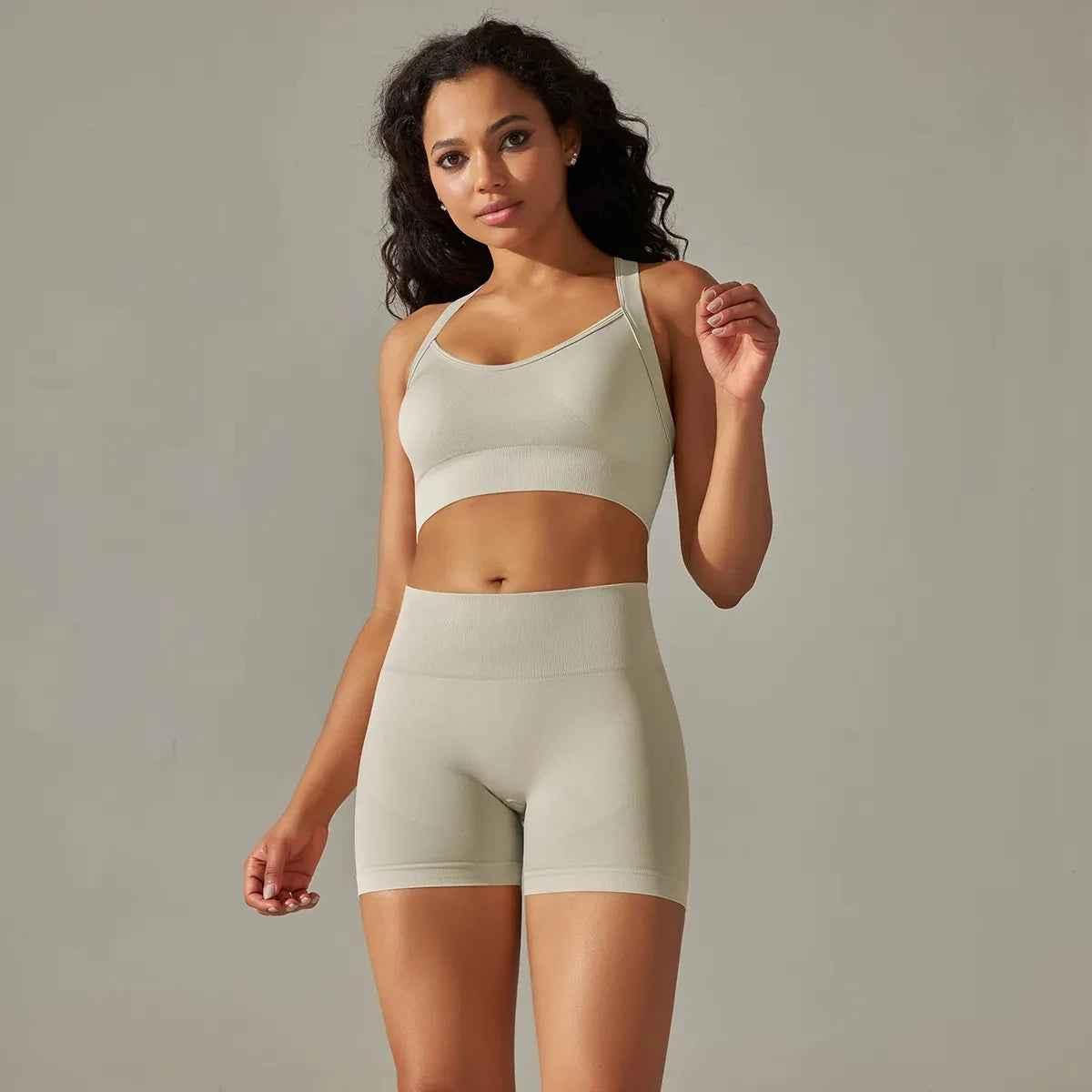 Wholesale 2-Piece Seamless Cross Back Bra Short Sports Yoga Gym Fitness Sets for Women Custom Logo Lightweight Breathable for